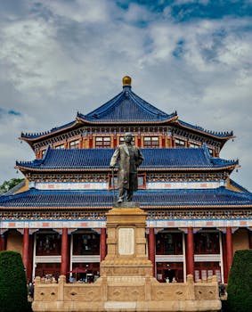 最高收益超57百分号 近九成主动权益基金开年以来赚了 新闻