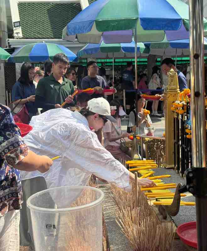  爱是双向奔赴的底气：从曼谷祈愿看戚薇李承铉的幸福密码 情感心理
