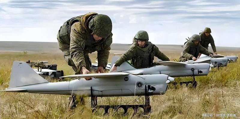  【深度解析】从气球事件到三机迭代：歼-36如何撕开五代机神话的技术壁垒 新闻