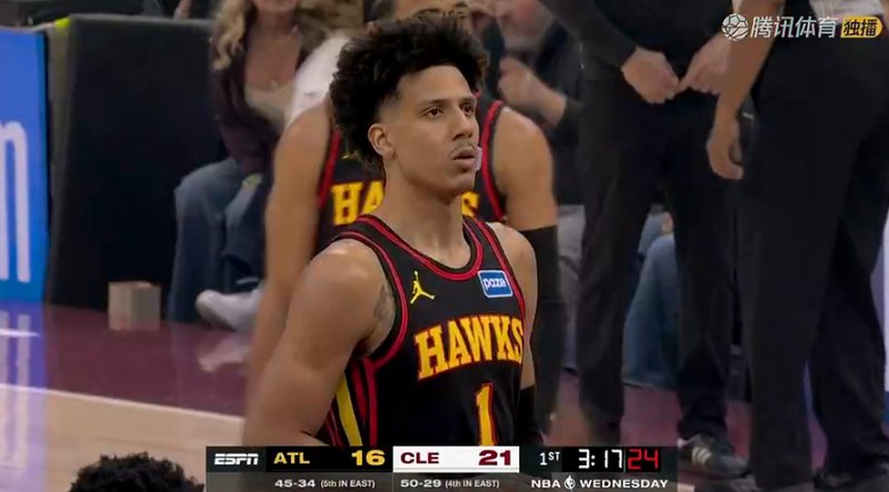  【战术复盘】单点爆破与错位打击：骑士险胜老鹰的攻防博弈深度解析 体育新闻