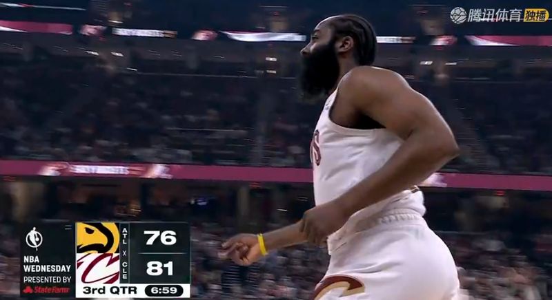  【战术复盘】单点爆破与错位打击：骑士险胜老鹰的攻防博弈深度解析 体育新闻